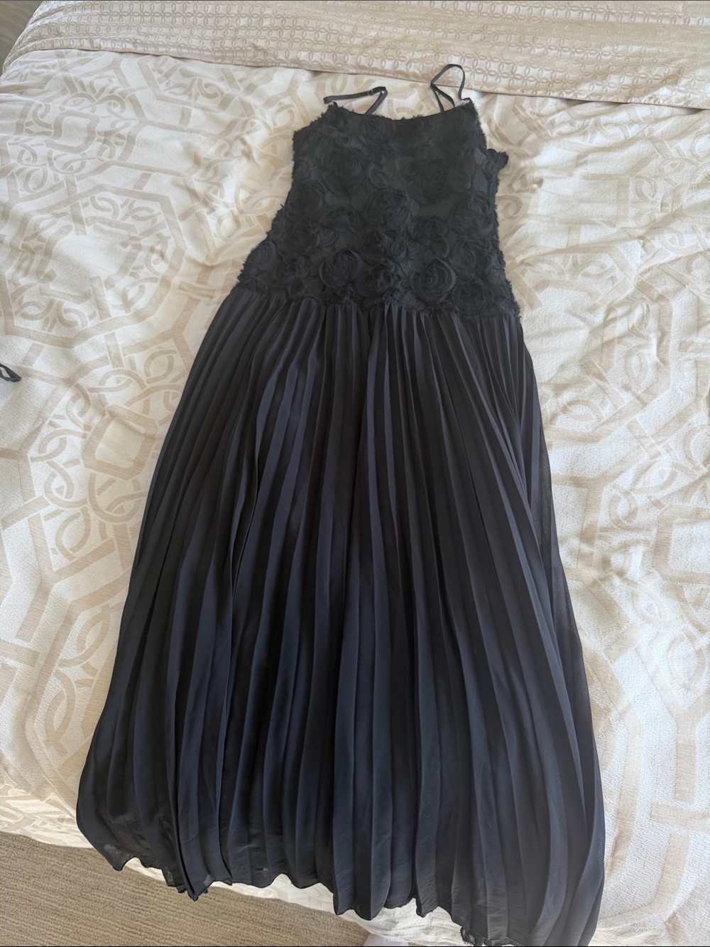 Black Floral Appliqué Spaghetti-Strap Maxi Dress